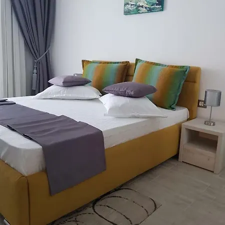 Ranya Alezzi Apartment *