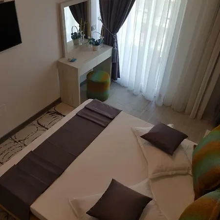 Ranya Alezzi Apartment Navodari