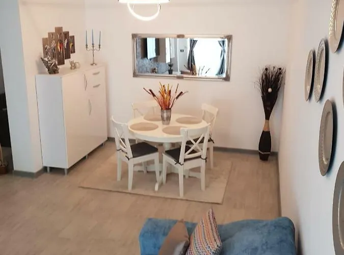 Ranya Alezzi Apartamento *