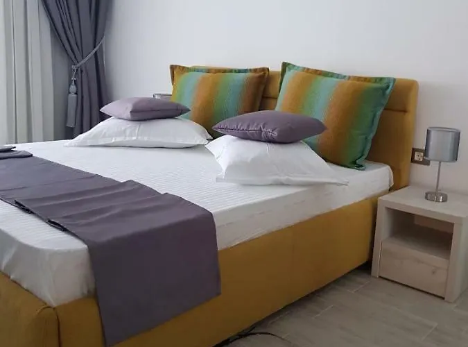 Ranya Alezzi Apartamento *