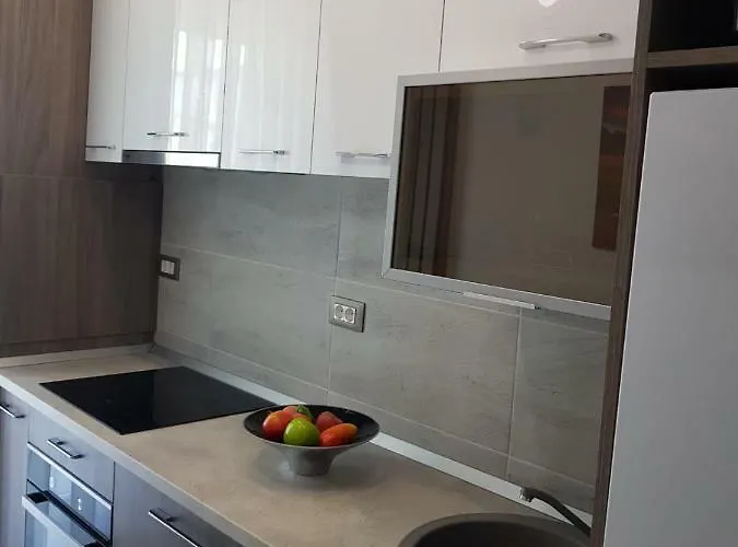 Ranya Alezzi Năvodari